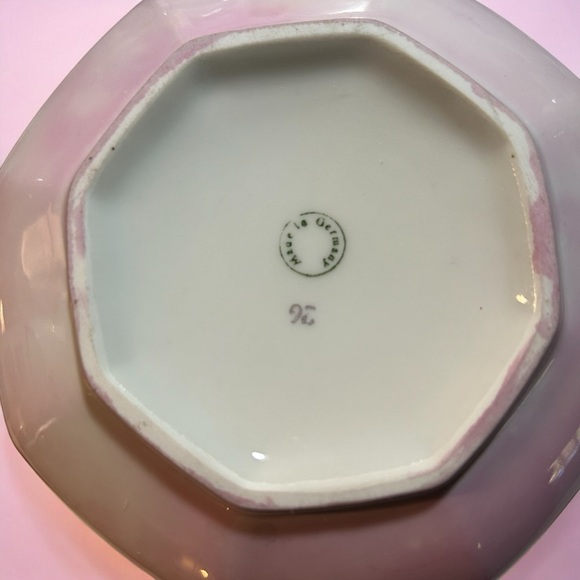 Vtg 1940's Rudolf Wachter Lusterware Teapot, 2 Cup & Saucers Pink/Art Deco - Picture 4 of 8